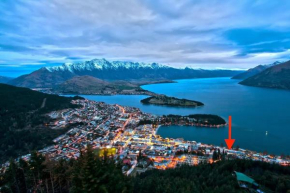 Modern Spacious Town Center Unit with Lake View, Queenstown